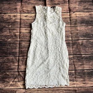 Whit lace mini dress - L